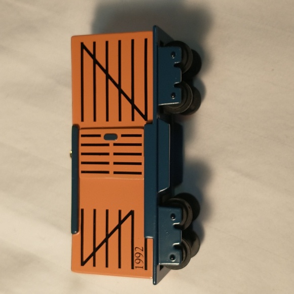 1992 Hallmark train car from the skyline collection car 3 of 4 Cast Metal - Picture 2 of 6